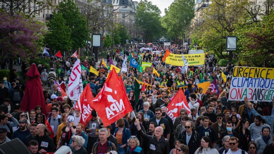 Hàng trăm nghìn người xuống đường tuần hành nhân ngày Quốc tế Lao động ở Pháp